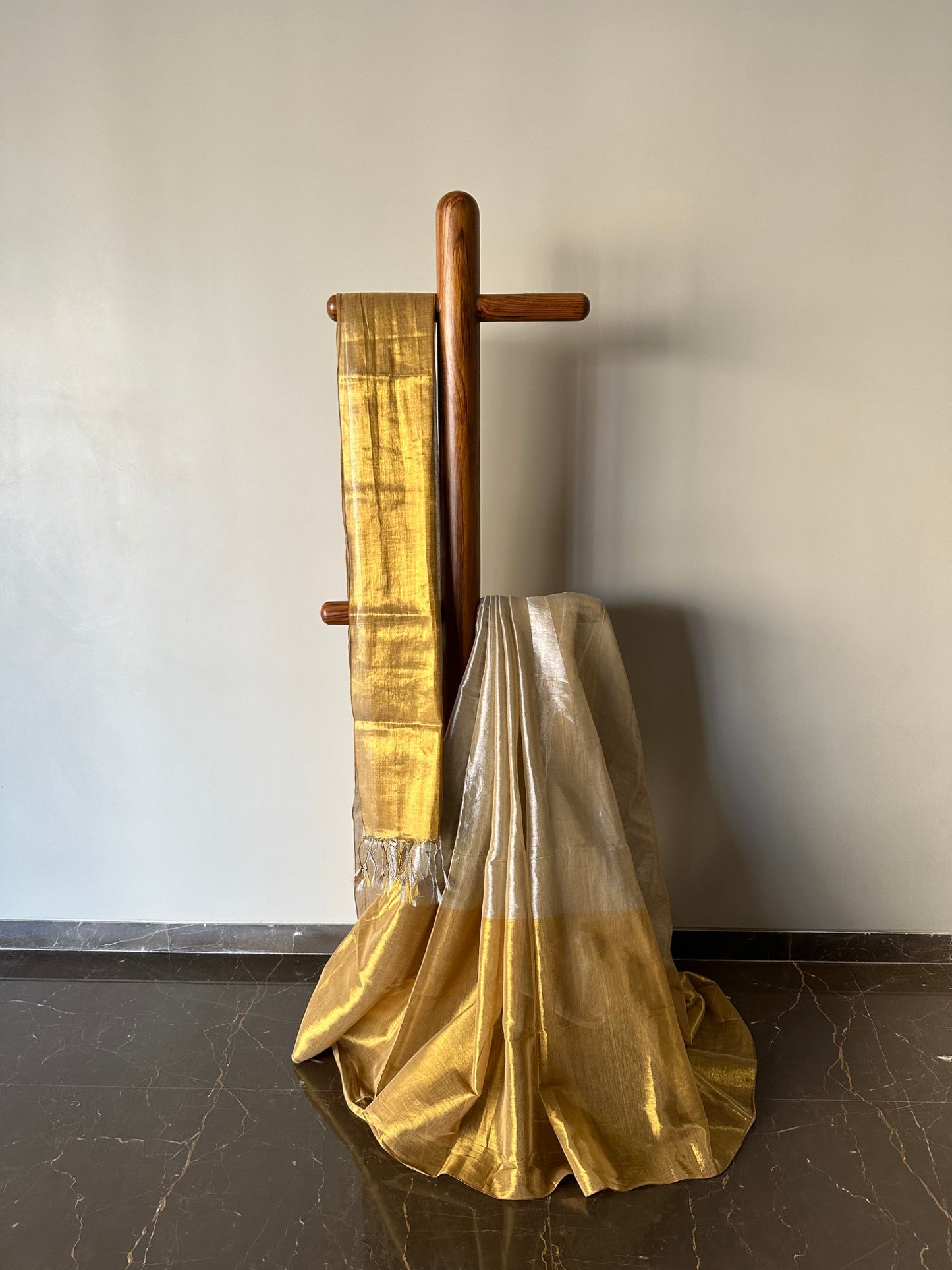 Dual Tone Tissue Saree